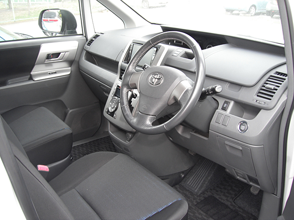 内装もキレイです