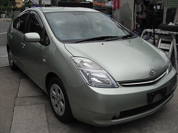 メーカー：トヨタ　車両名：プリウス　グレードS　納車地域：豊中市　男性