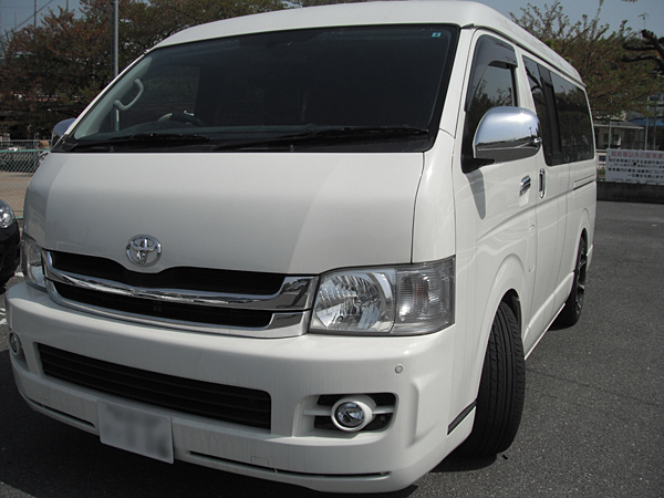 メーカー：トヨタ　車両名：レジアスエースV　ロングスーパーGL　ワイドミドルルーフ　納車地域：大阪市　男性