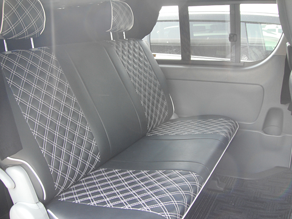 後部座席　クラッツィオシートカバー