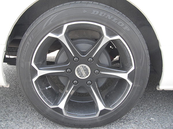 ホイール　18インチアルミホール