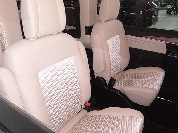 三菱 デリカ D5 納車地域:大阪府吹田市 男性 三菱 デリカ D5 納車地域:大阪府吹田市 男性