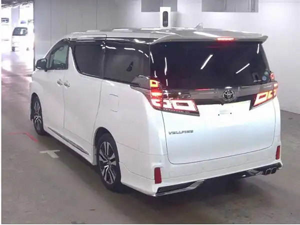 トヨタ　ヴェルファイア　2.5Z Gエディション　納車地域：大阪府吹田市　男性