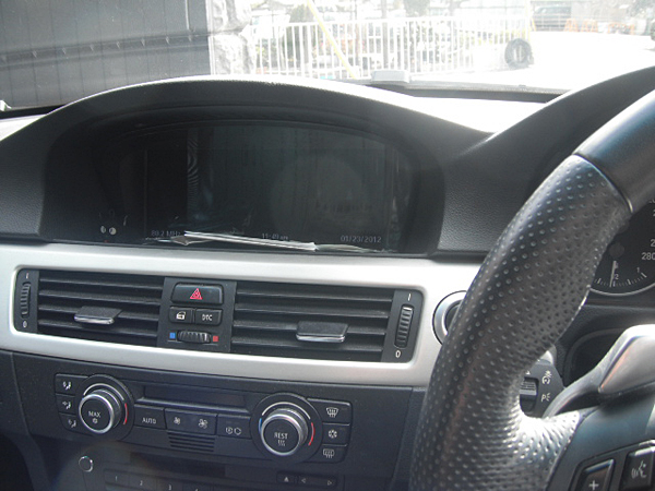 ナビ交換・修理：BMW　E90　335iツーリングW