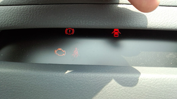 エンジンチェックランプが点灯