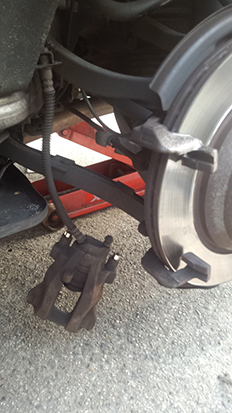 リアブレーキパッド交換