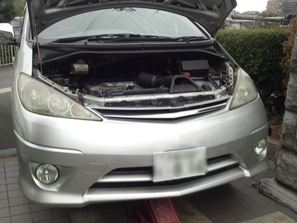 メーカー：トヨタ　車両名：エスティマ　ブレーキパッドの交換　地域：豊中市　男性