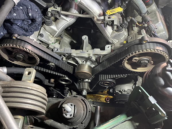 MG　ZT-T　エンジンをかけるとガラガラと異音がなる　地域：豊中市　男性