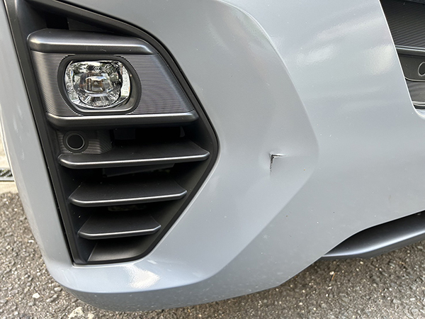 日産 キャラバン NV350 走行中に鹿にぶつかってしまい、車両前方を損傷 地域:摂津市 法人