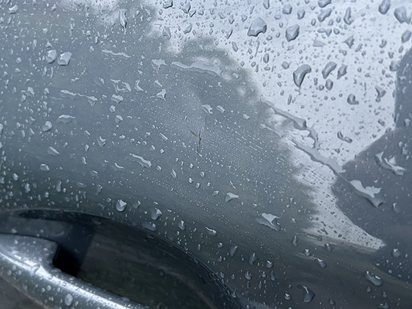 マツダ　CX-8　信号待ちをしていた時に、後ろから追突され、バックドアなど損傷　地域：吹田市　男性