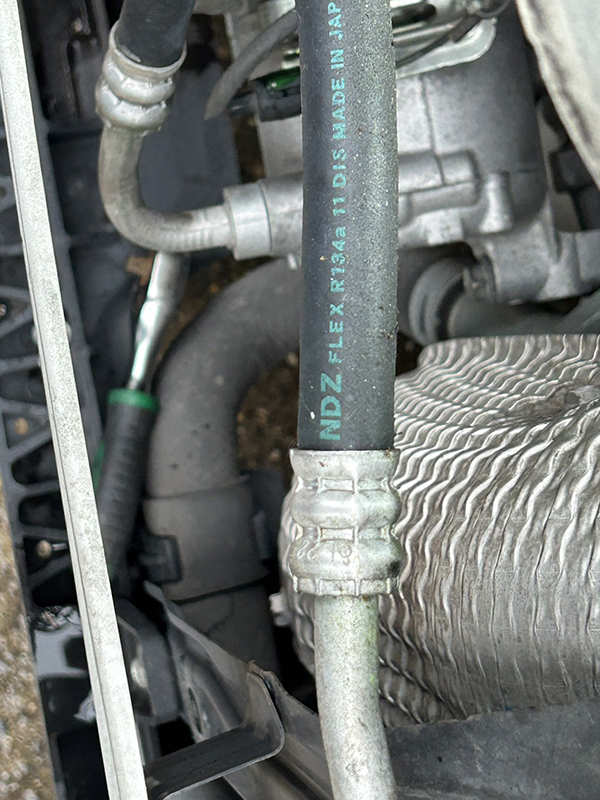 スズキ　アルト　HA36v　エアコンが利かなくなったクルマの修理　地域：箕面市　男性