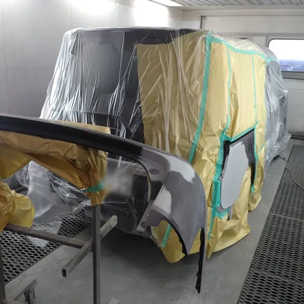 ホンダ ステップワゴン バック駐車中に停車していた車にぶつけてバンパー損傷 吹田市 男性