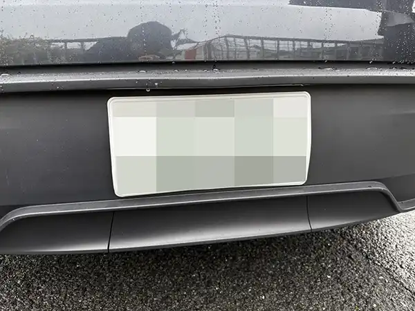 テスタ　モデルY（Tesla Model Y）　リア周り事故修理（バンパー・バックドア交換）　吹田市　男性